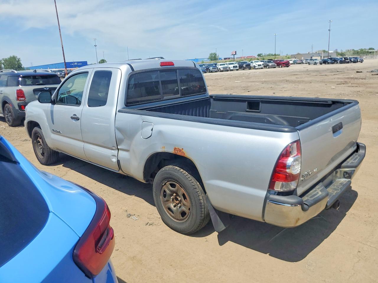 2010 Toyota Tacoma Access Cab - Image 2