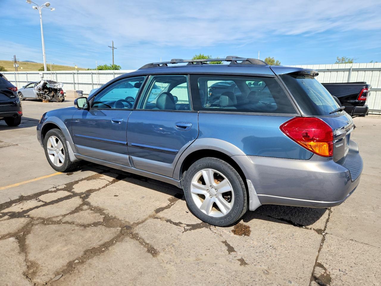 2005 Subaru Legacy Outback 2.5 Xt Limited - Фото 2