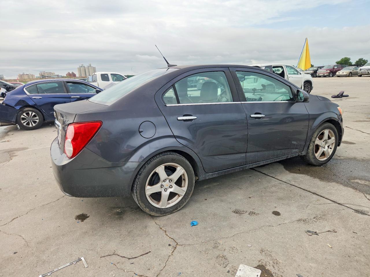 2012 Chevrolet Sonic Ltz - Image 3