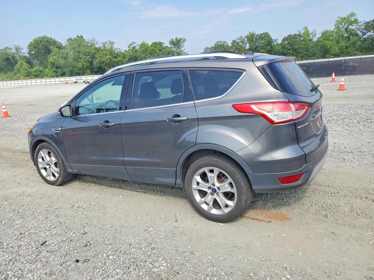 2016 Ford Escape Titanium - Фото 2