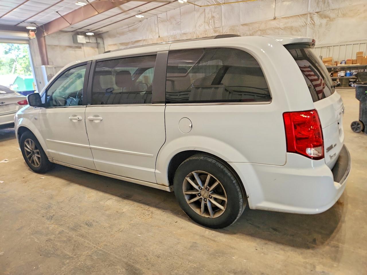 2014 Dodge Grand Caravan Sxt - Image 2