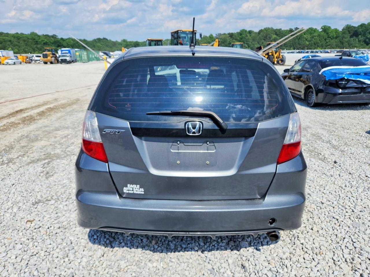 2011 Honda Fit - Image 6