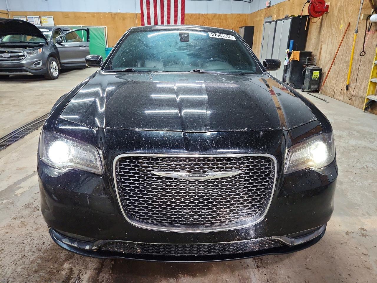 2017 Chrysler 300 S - Фото 5
