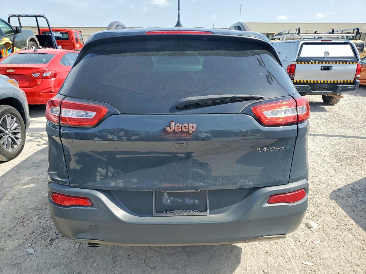 2016 Jeep Cherokee - Image 6