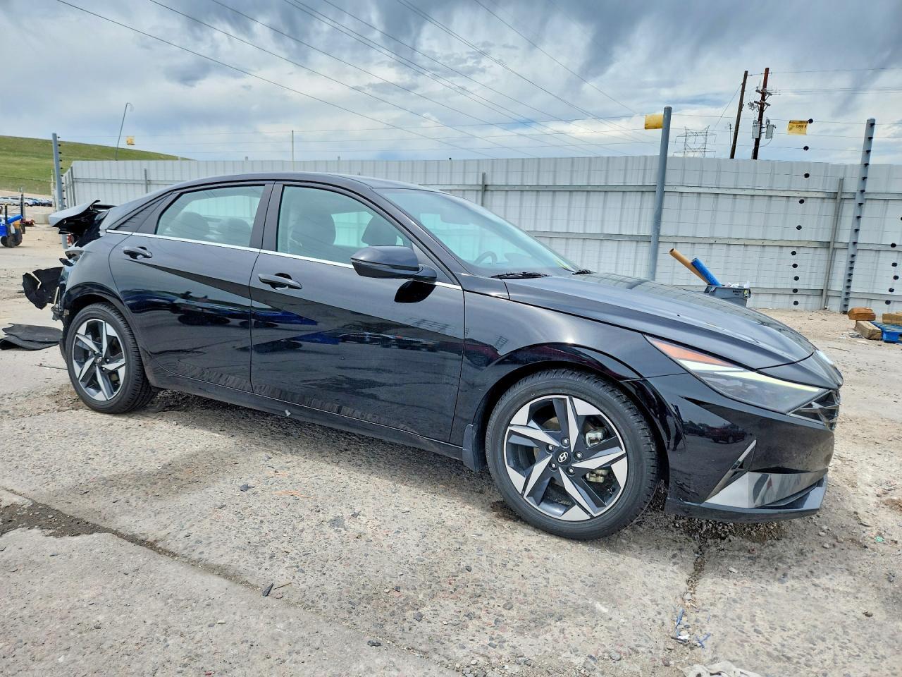 2023 Hyundai Elantra Limited - Фото 4