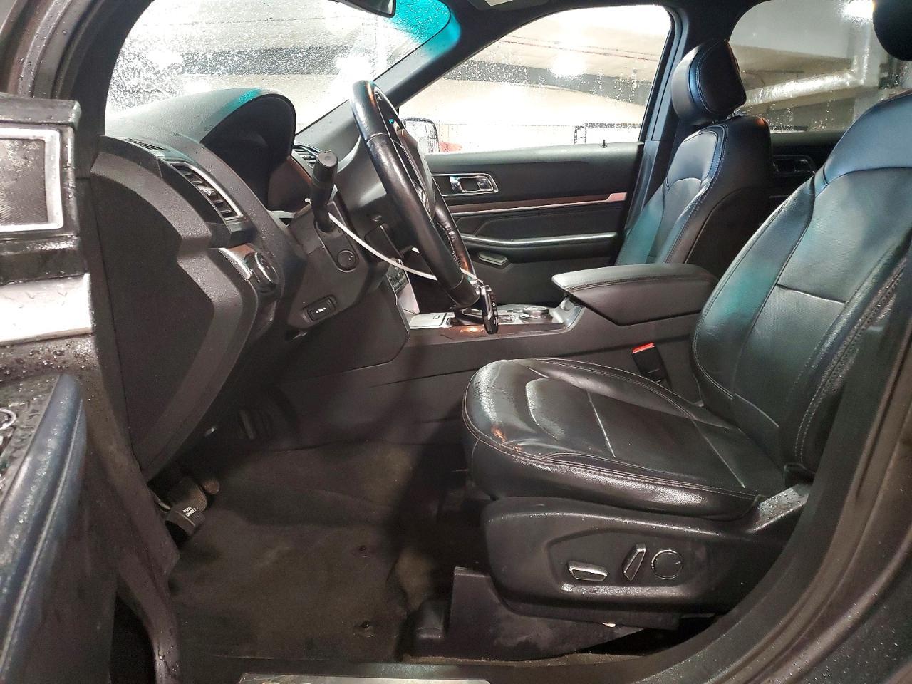 2017 Ford Explorer Limited - Image 7