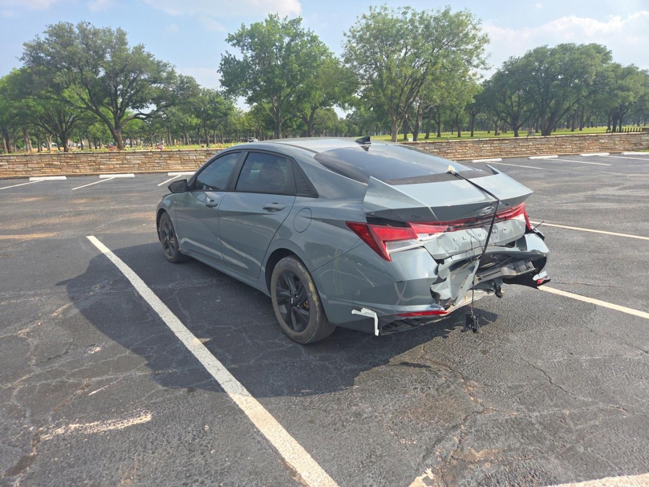 2022 Hyundai Elantra Sel - Image 3