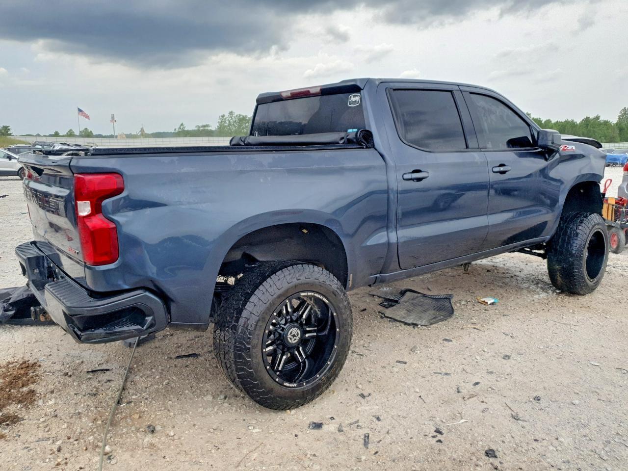 2022 Chevrolet Silverado Ltd K1500 Rst - Image 3