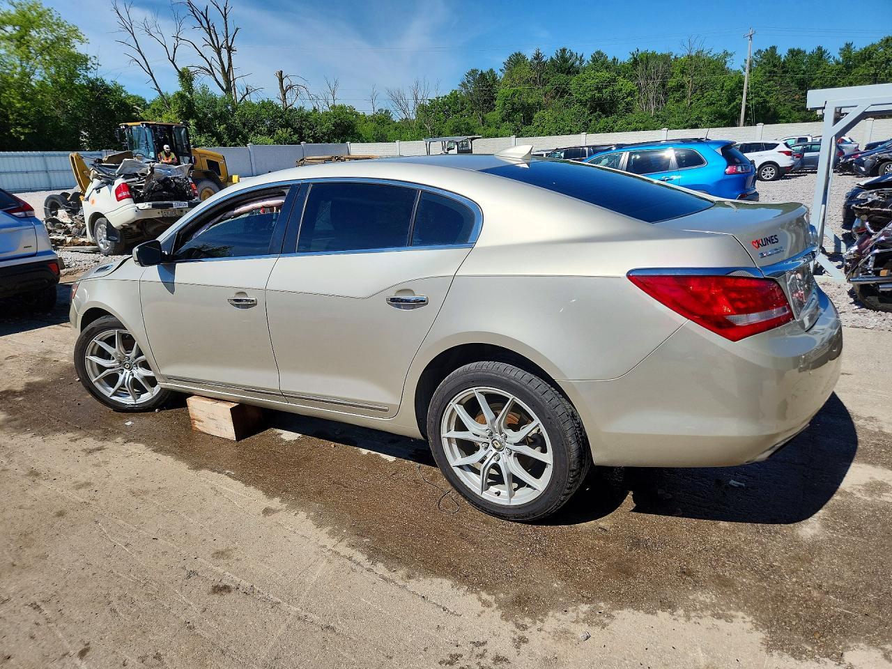 2015 Buick Lacrosse Premium - Фото 2