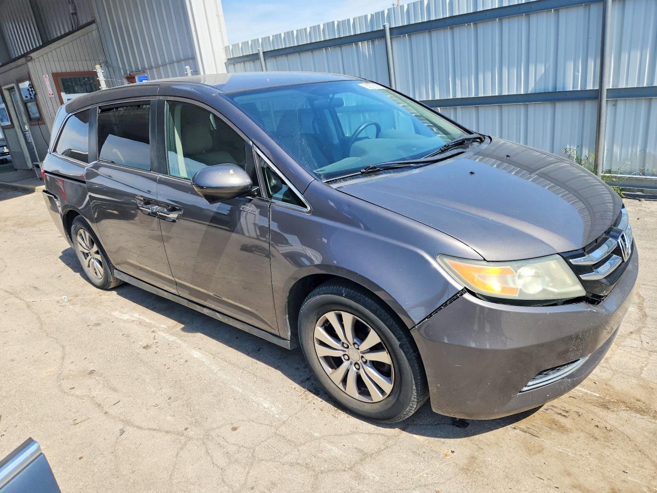 2016 Honda Odyssey Se - Image 4