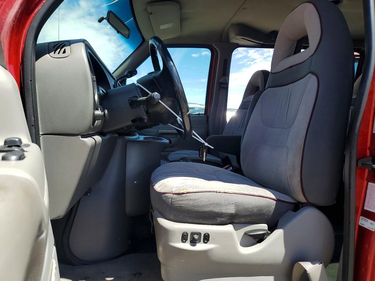 1998 Ford Econoline E150 - Фото 7