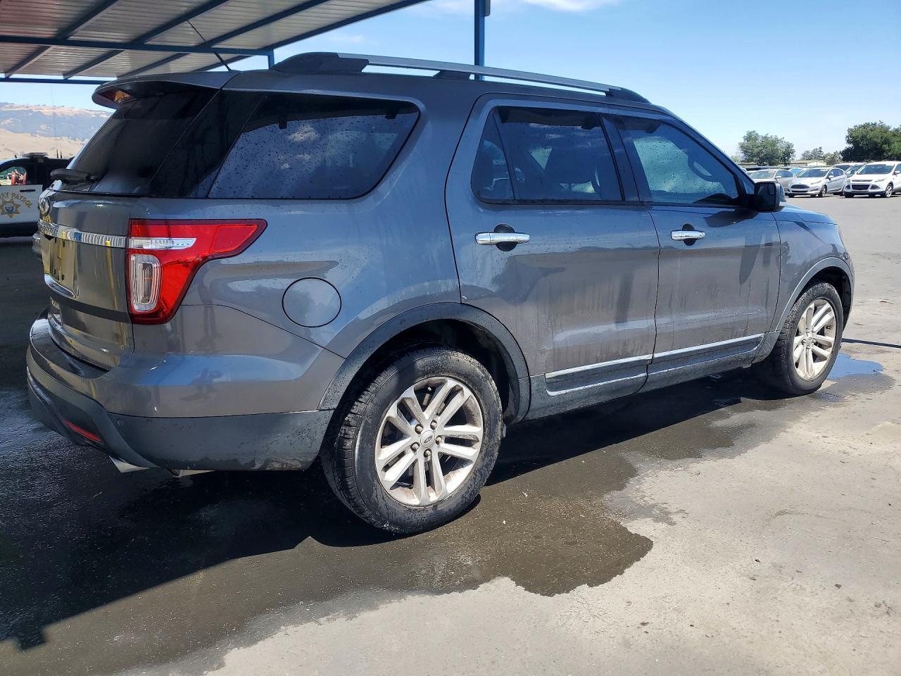 2013 Ford Explorer Xlt - Image 3