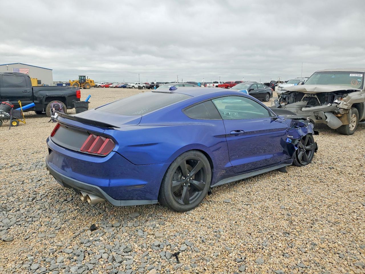 2016 Ford Mustang Gt - Фото 3