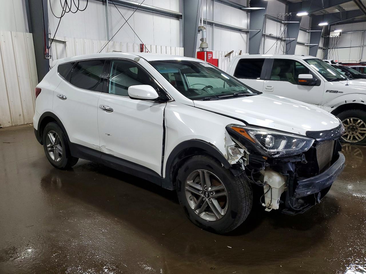 2017 Hyundai Santa Fe Sport 2.4L - Image 4