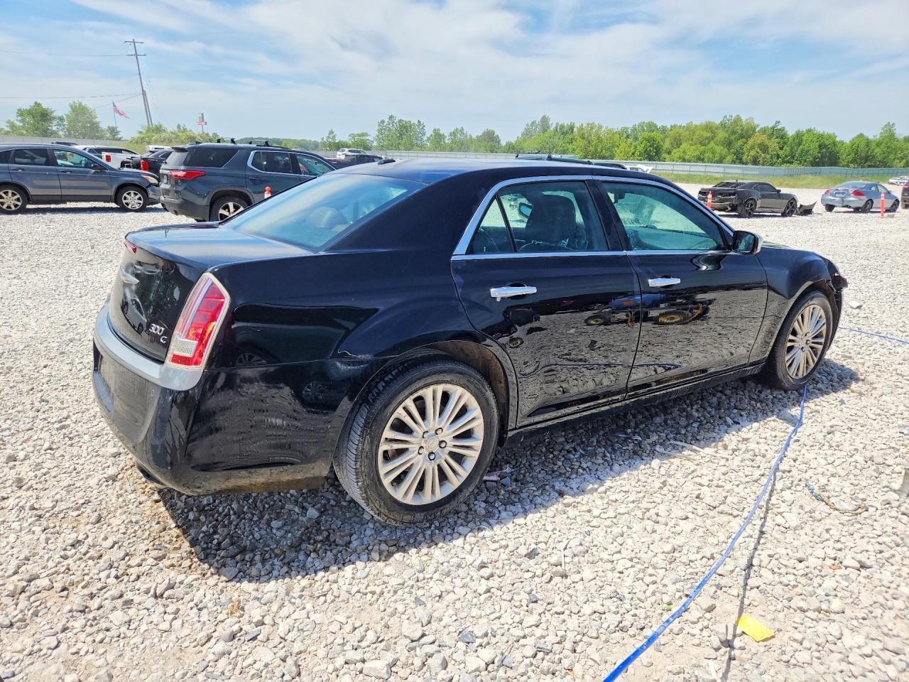 2014 Chrysler 300C Varvatos - Image 3