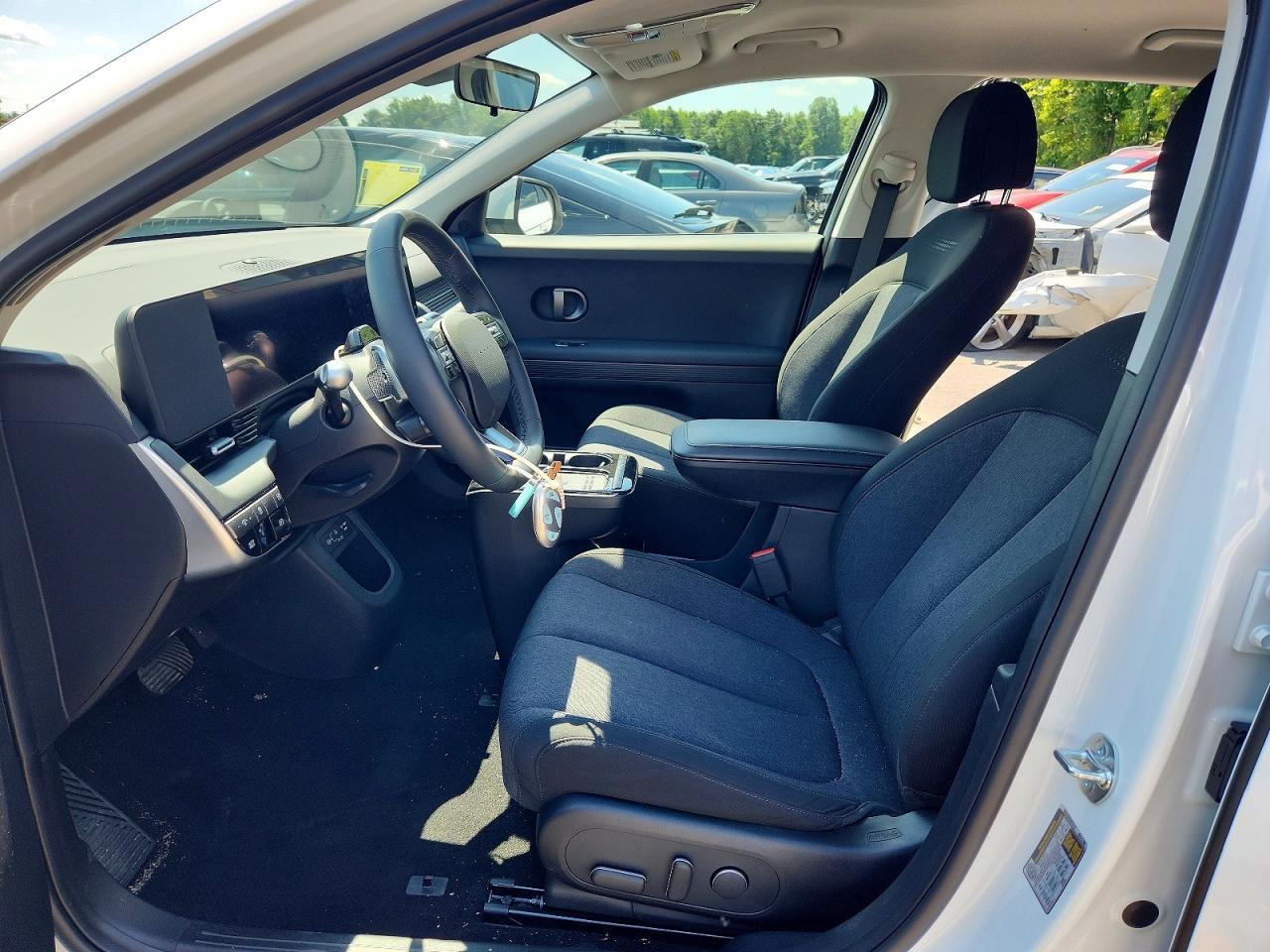 2025 Hyundai Ioniq 5 Se - Image 7