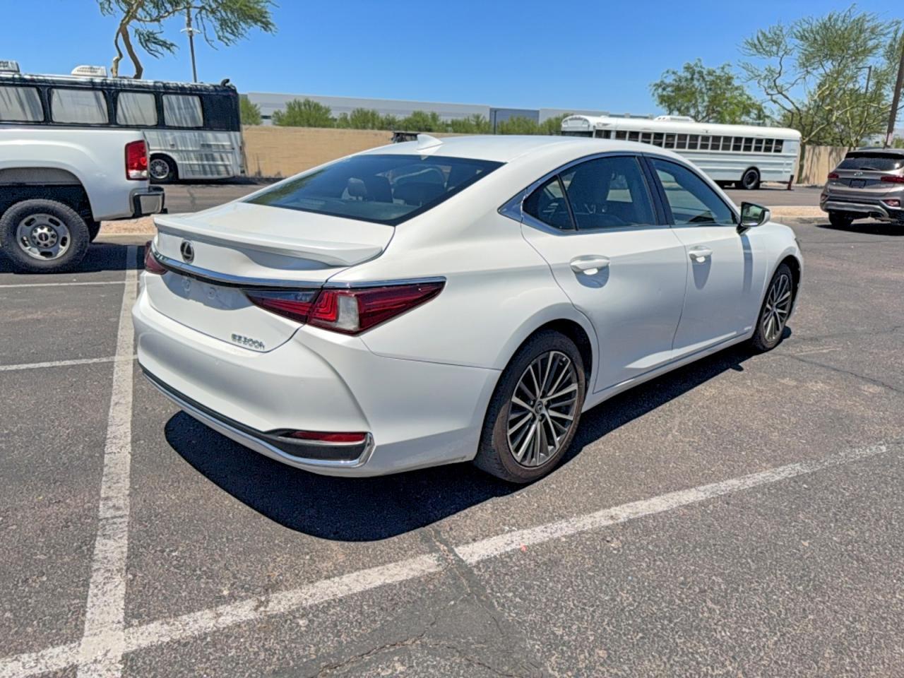 2024 Lexus Es 300H Base - Фото 4