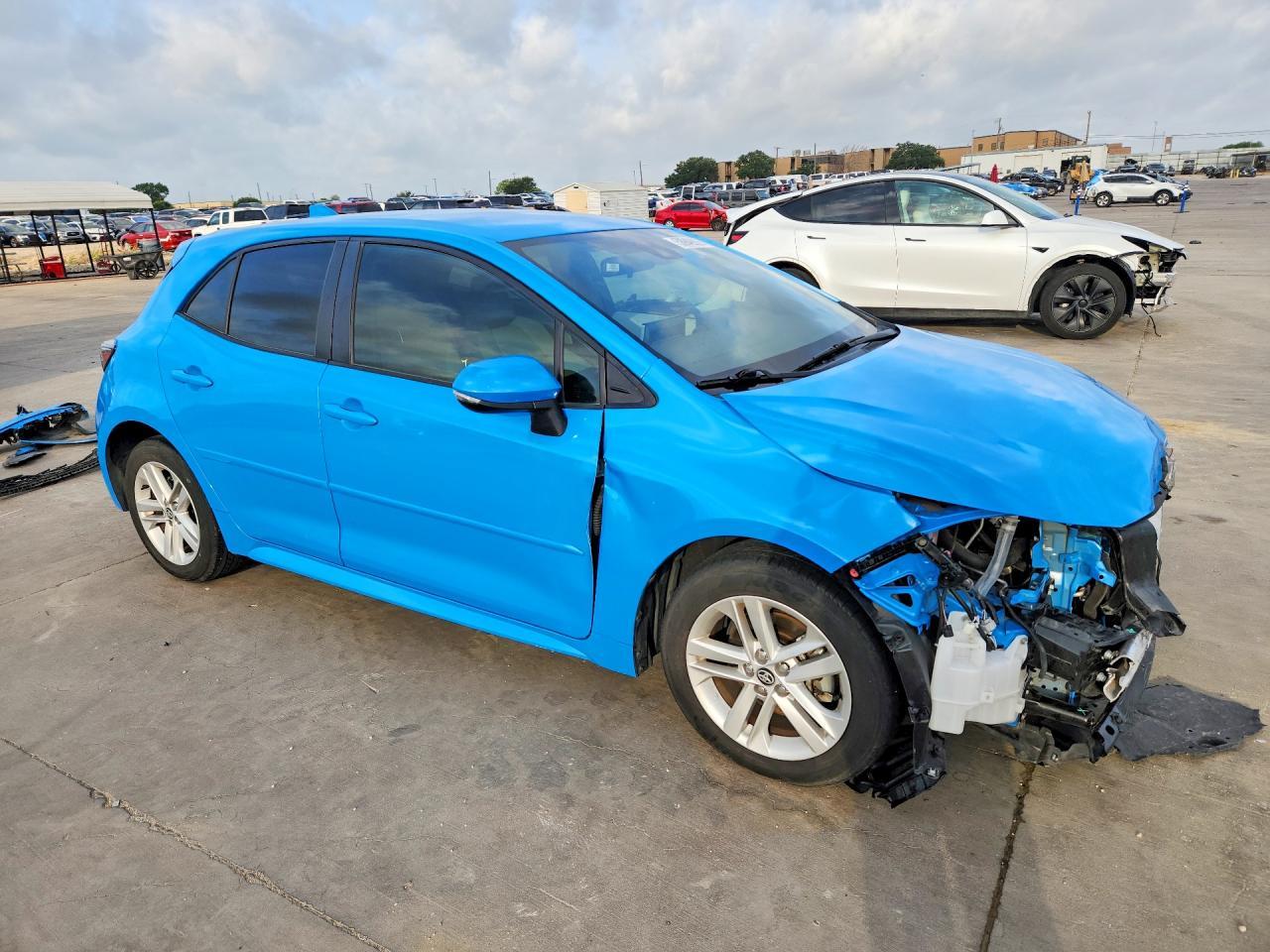 2022 Toyota Corolla Hatchback Se - Фото 4