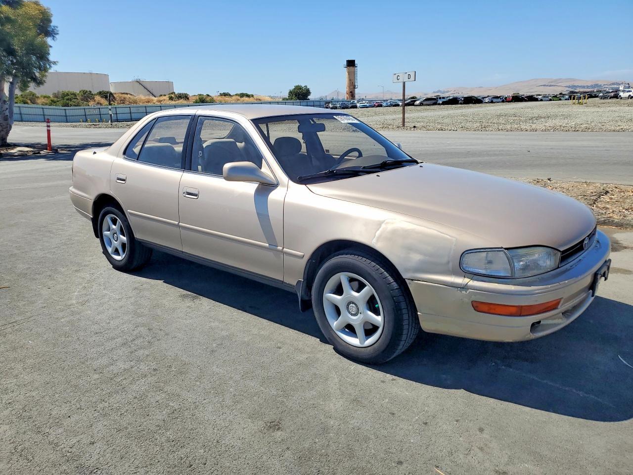 1993 Toyota Camry Le - Фото 4