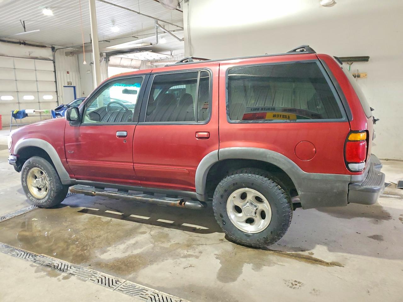 2000 Ford Explorer Xls - Фото 2