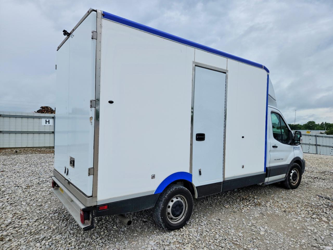 2022 Ford Transit Delivery Truck - Image 3