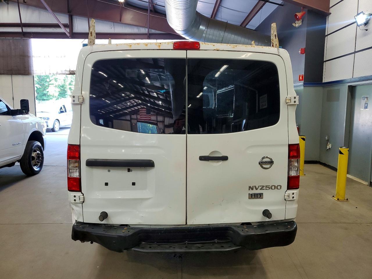 2015 Nissan Nv 2500 Hd Sv - Image 6