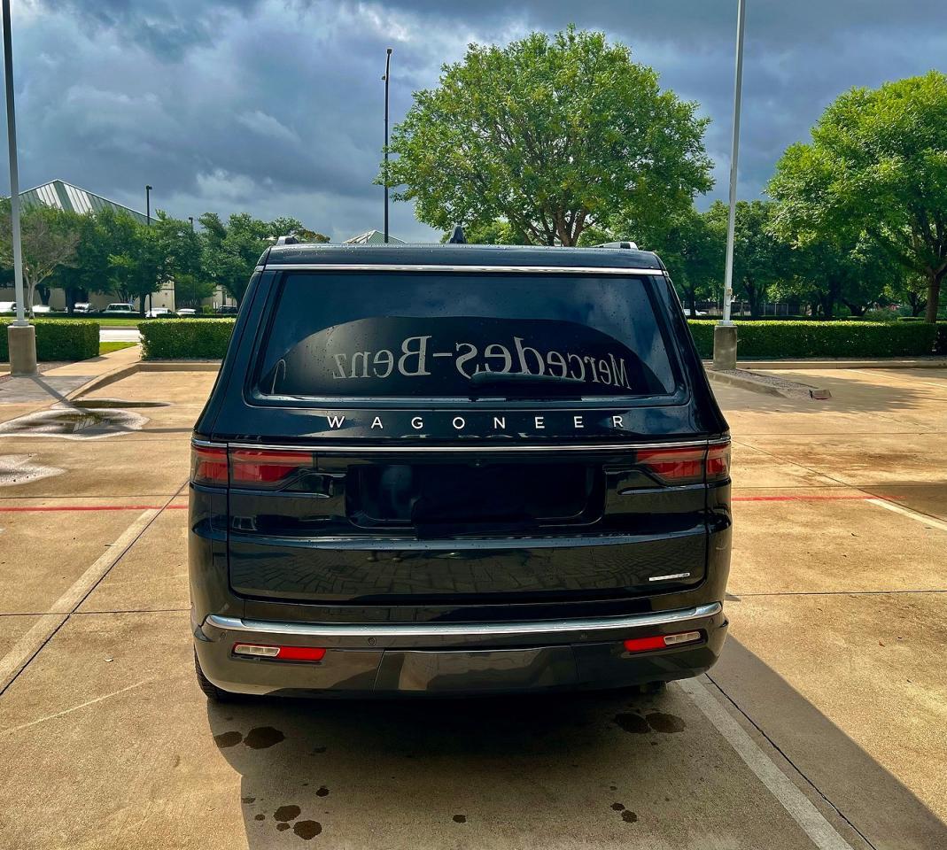 2022 Jeep Wagoneer Series I - Image 7