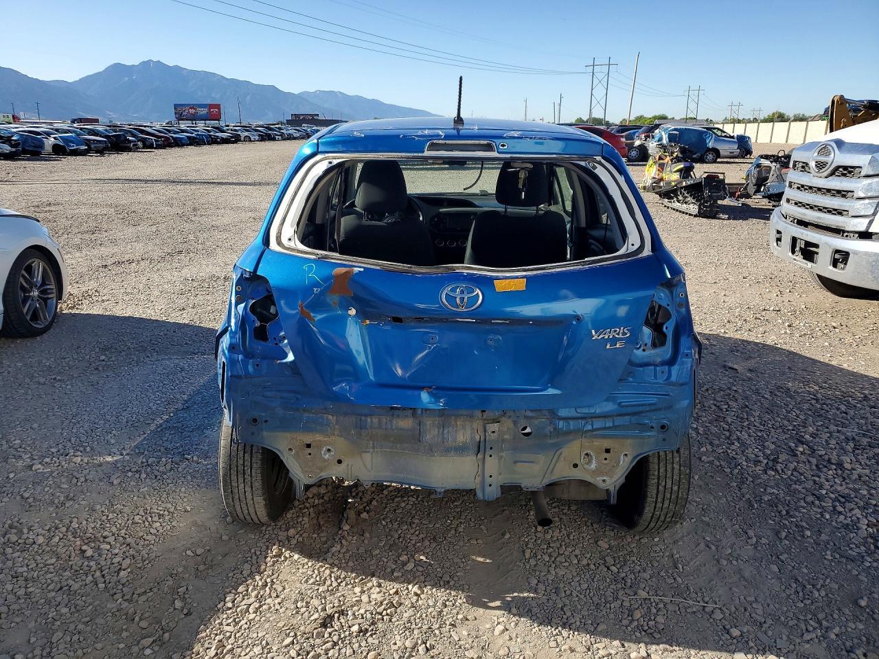 2015 Toyota Yaris 5-Door L - Фото 6
