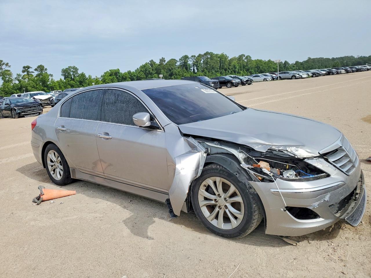 2013 Hyundai Genesis 3.8L - Фото 4