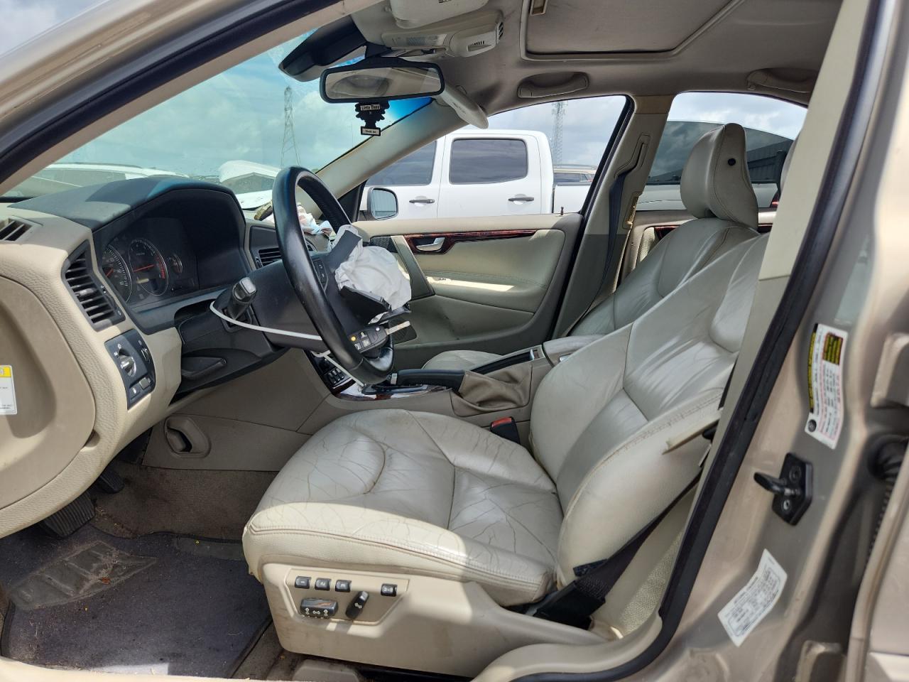 2005 Volvo S60 - Image 7