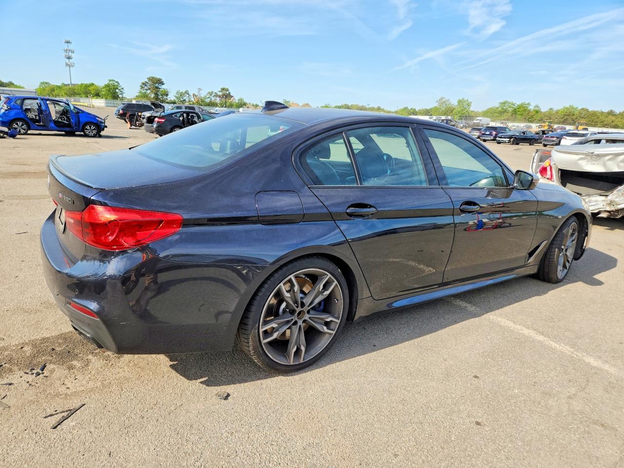 2020 BMW M550Xi - Фото 3