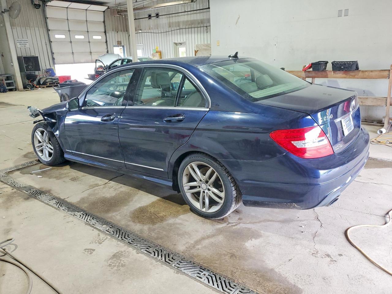 2013 Mercedes-Benz C 250 - Image 2
