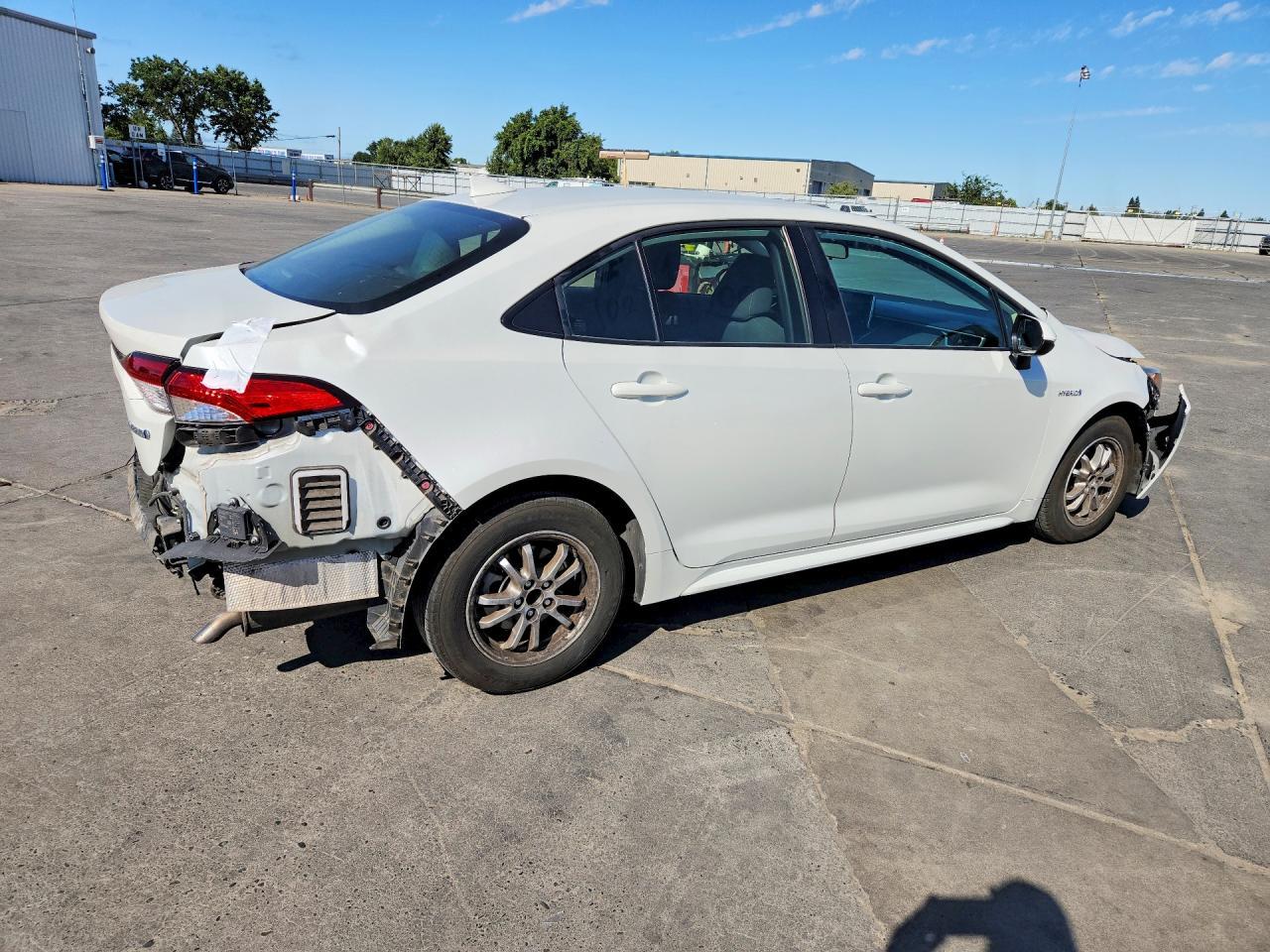 2021 Toyota Corolla Le - Фото 3