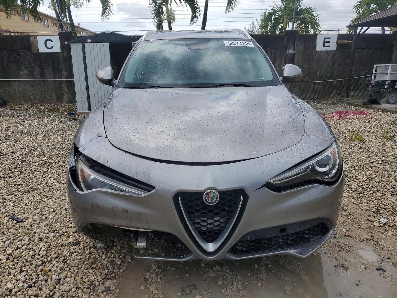2018 Alfa Romeo Stelvio - Image 5