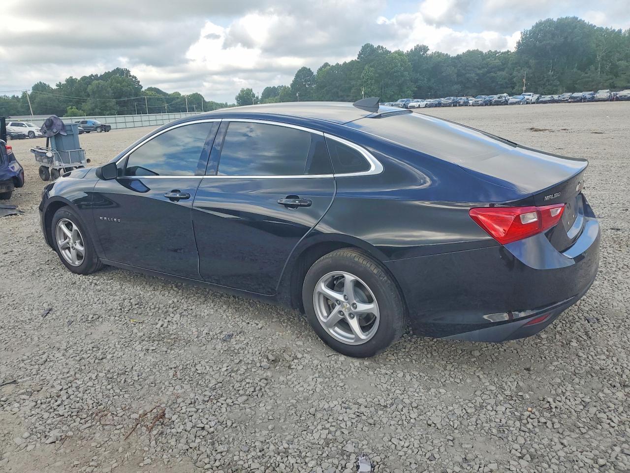 2018 Chevrolet Malibu Ls - Image 2