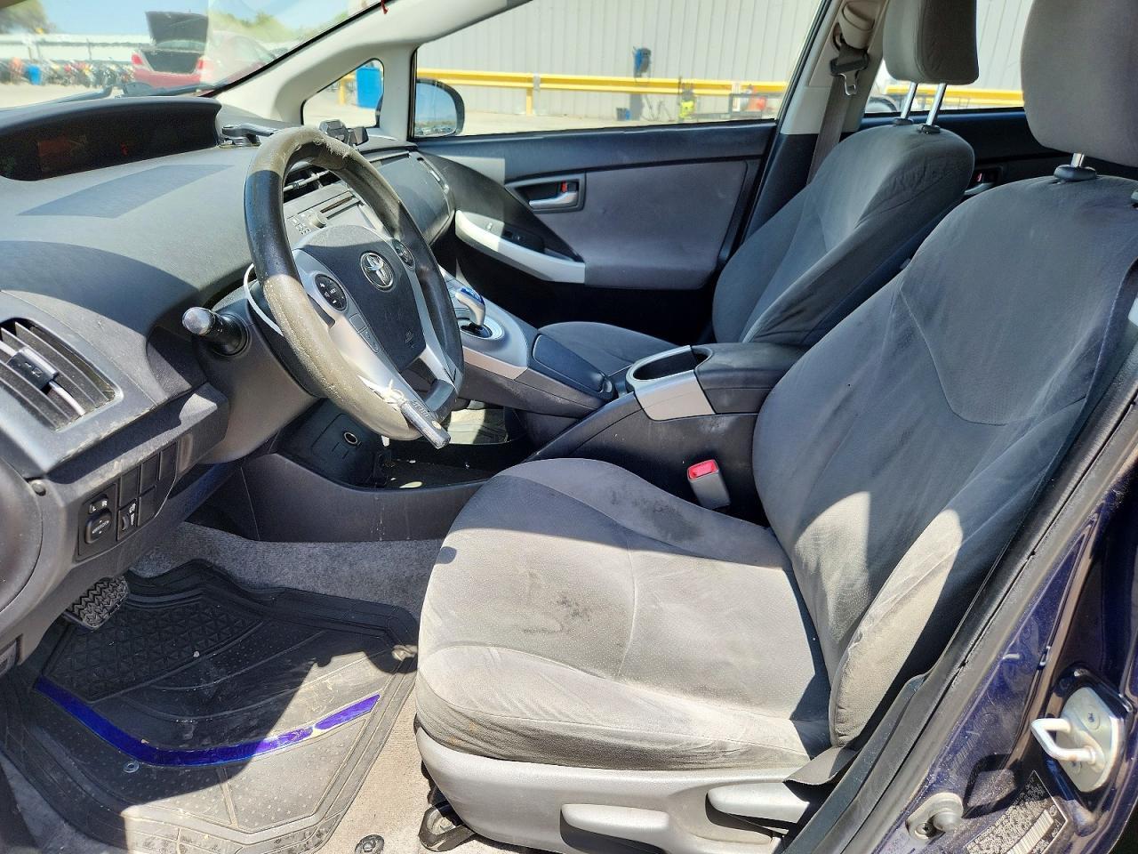 2012 Toyota Prius Two - Фото 7
