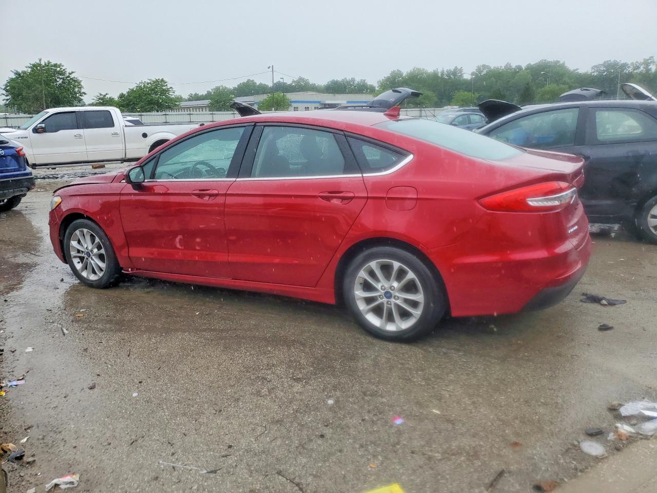 2019 Ford Fusion Se - Image 2