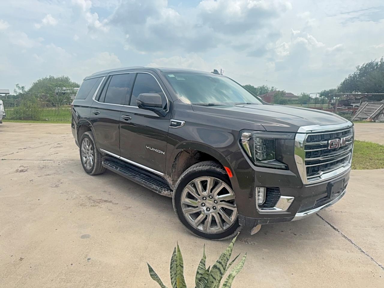 2021 GMC Yukon Slt