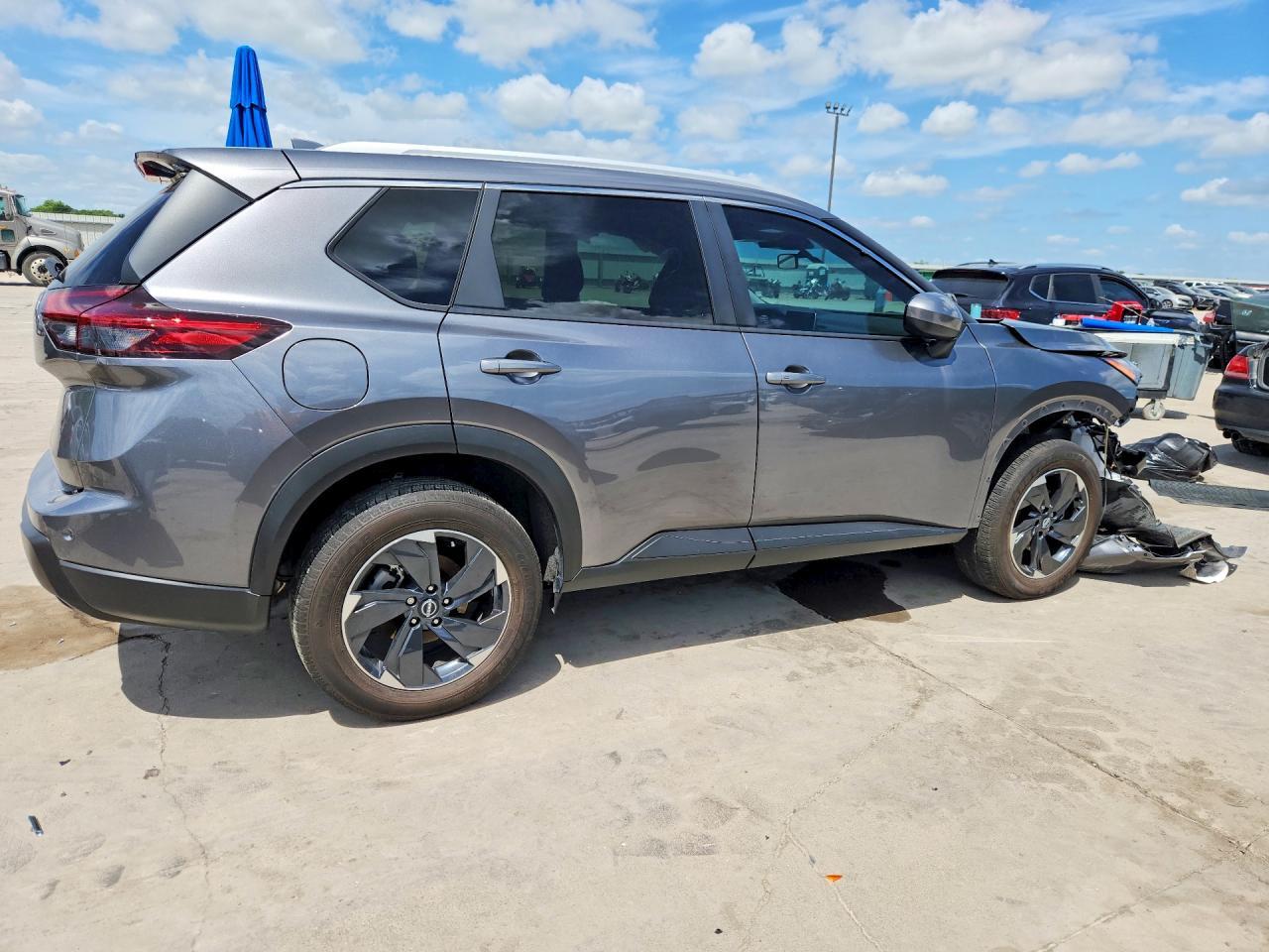 2025 Nissan Rogue Sv - Фото 3