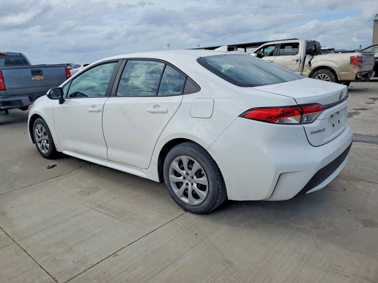 2021 Toyota Corolla Le - Фото 2