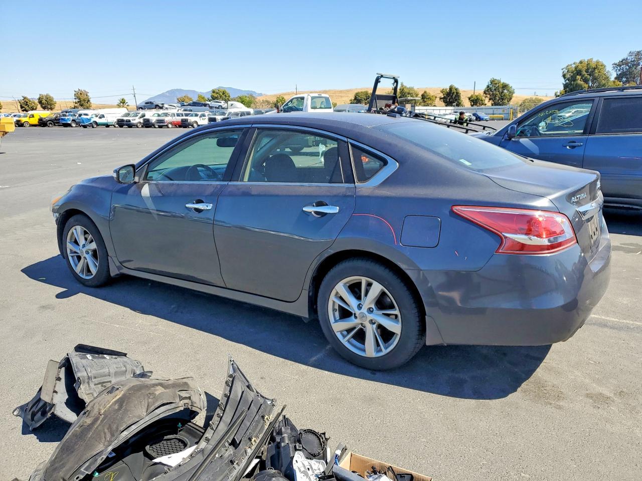 2013 Nissan Altima 2.5 - Image 2