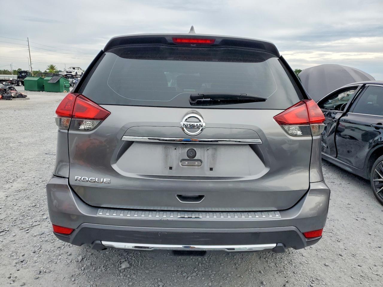 2018 Nissan Rogue S - Image 6