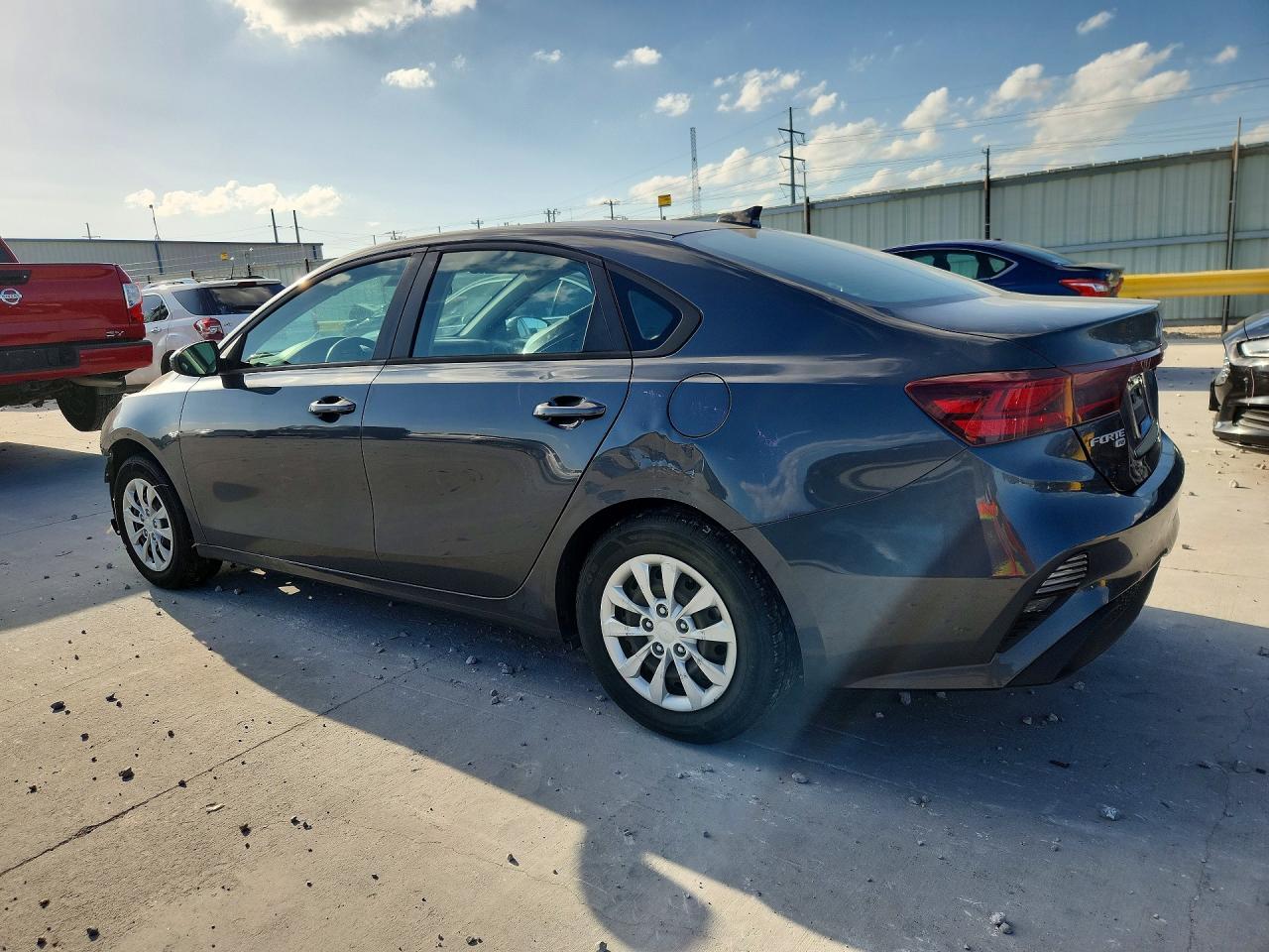 2022 Kia Forte Fe - Фото 2