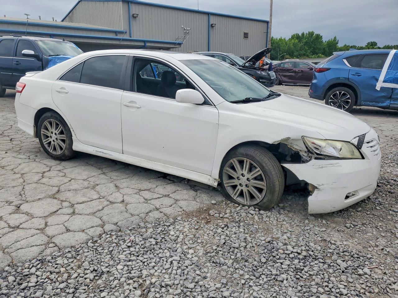 2011 Toyota Camry Se - Фото 4