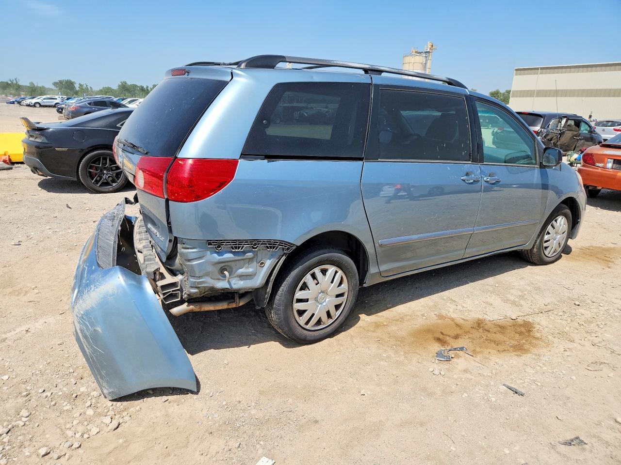 2008 Toyota Sienna - Image 3