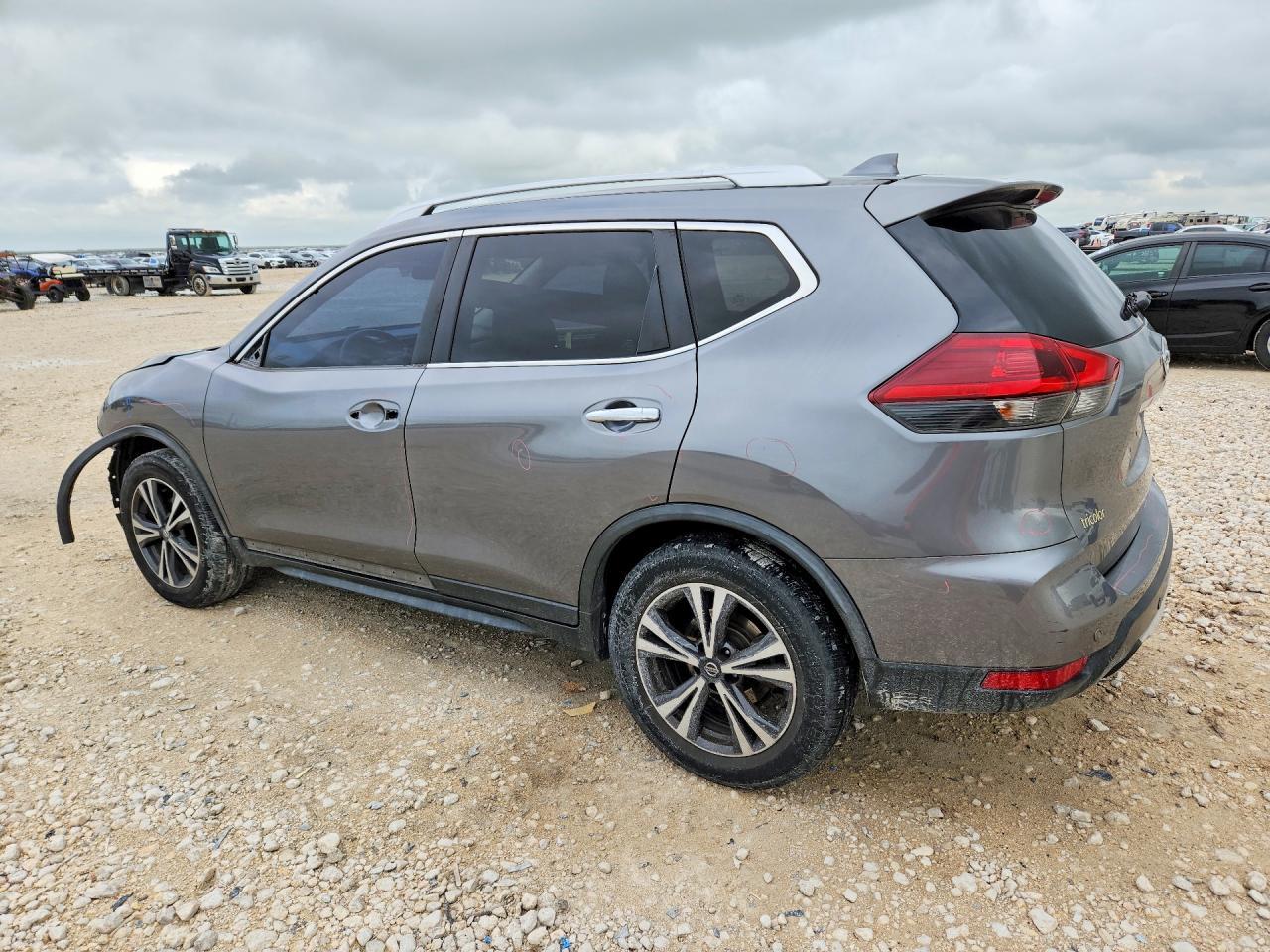 2020 Nissan Rogue Sv - Фото 2