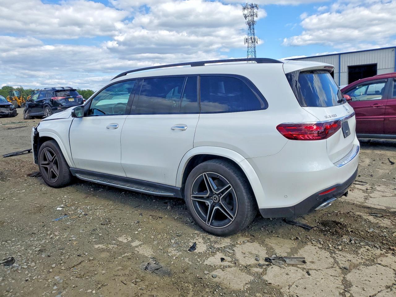 2025 Mercedes-Benz Gls 450 4Matic - Image 2