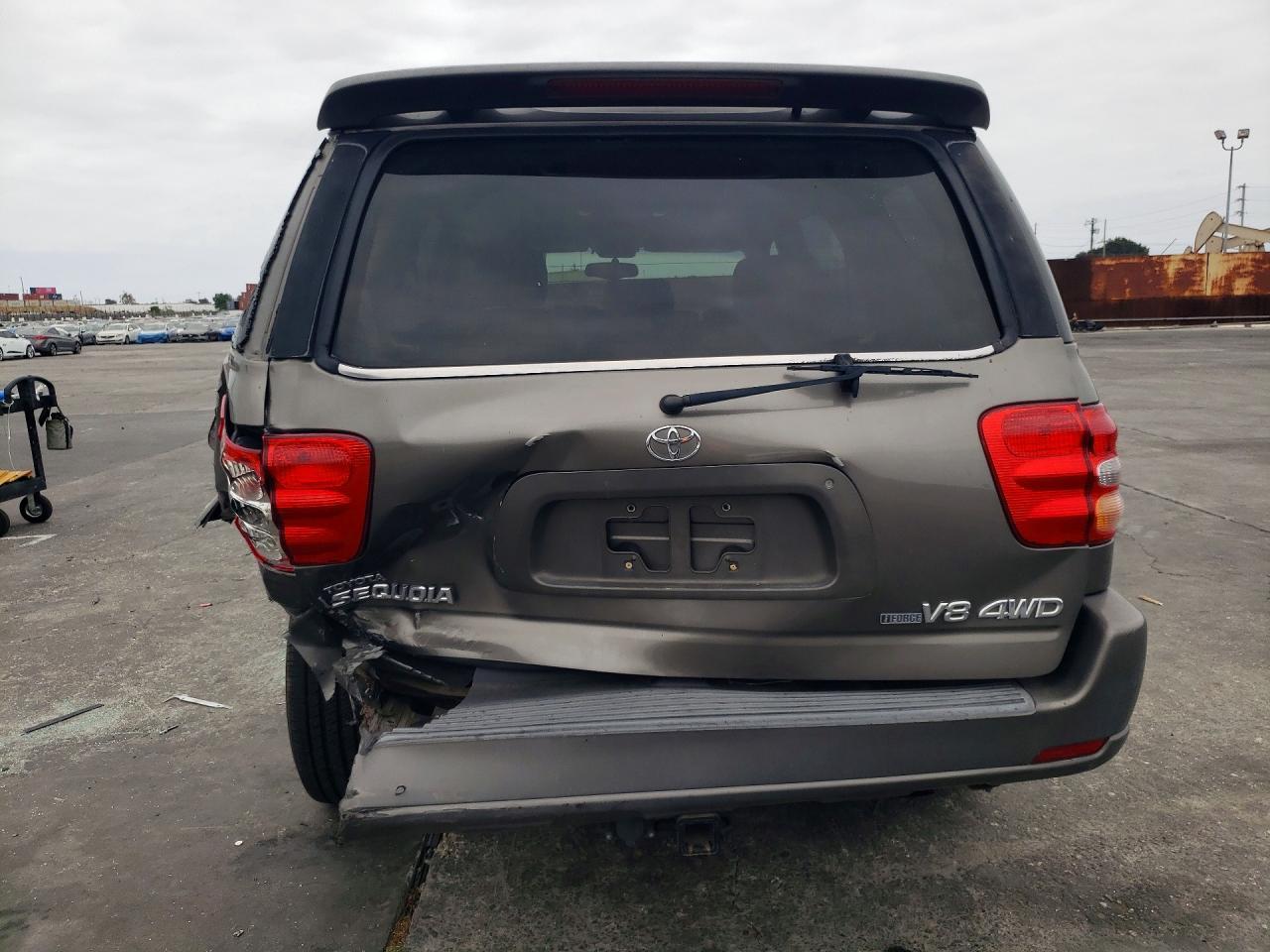 2004 Toyota Sequoia Limited - Image 6