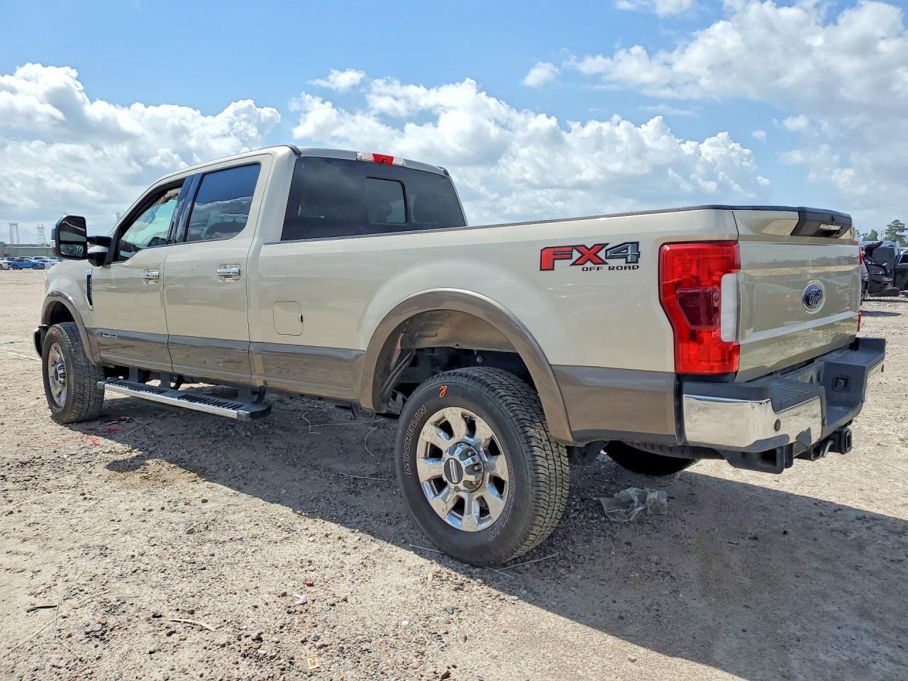 2018 Ford F350 Super Duty - Image 2