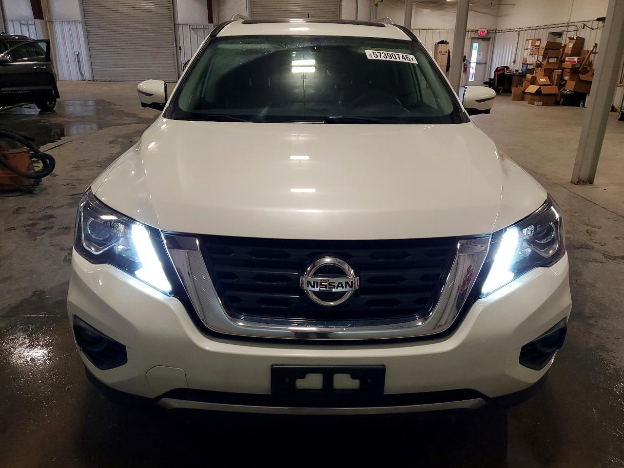 2017 Nissan Pathfinder Platinum - Фото 5